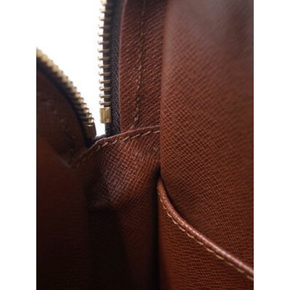 Louis Vuitton Monogram Danube Shoulder Bag - Picture 8 of 8